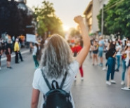 من هم المدافعين عن حقوق الانسان